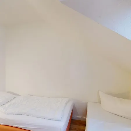 Appartementhaus Binzer Sterne 18 * Binz