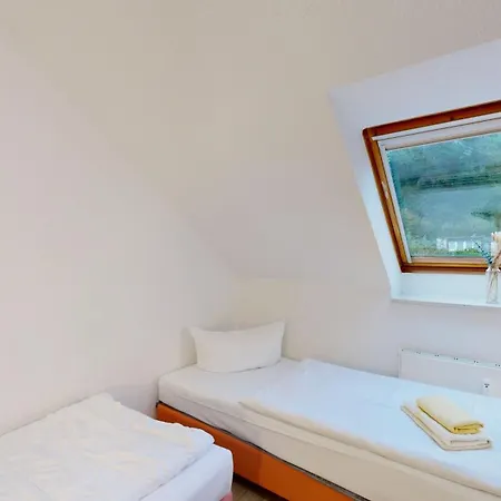 Appartementhaus Binzer Sterne 18 * Binz